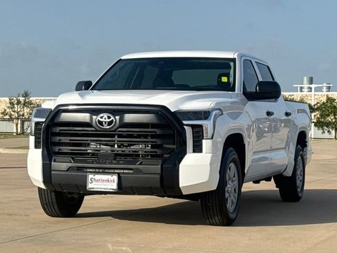 Used 2024 Toyota Tundra SR w/ SR Tow Package RWD image 3