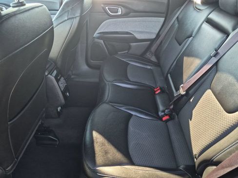 Used 2024 Jeep Compass Latitude AWD/4WD image 29
