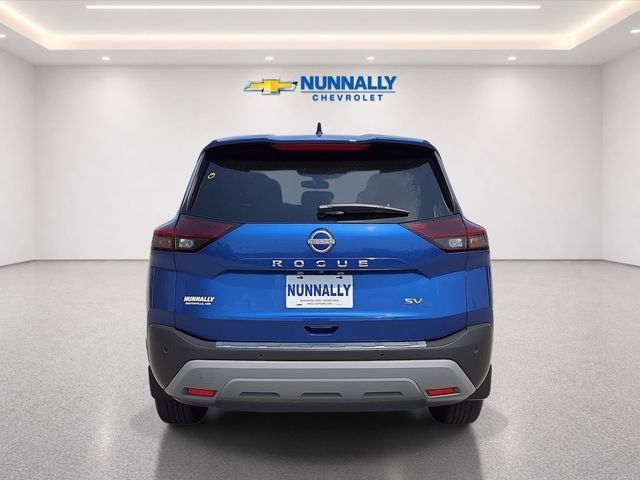 Used 2023 Nissan Rogue SV FWD image 4