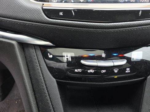 Used 2024 Cadillac XT6 Luxury w/ LPO, Floor Liner Package image 22