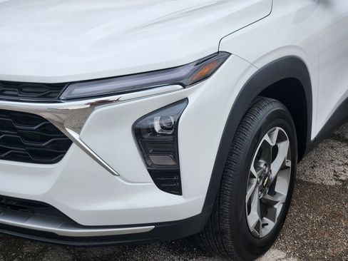 Used 2026 Chevrolet Trax LT image 10