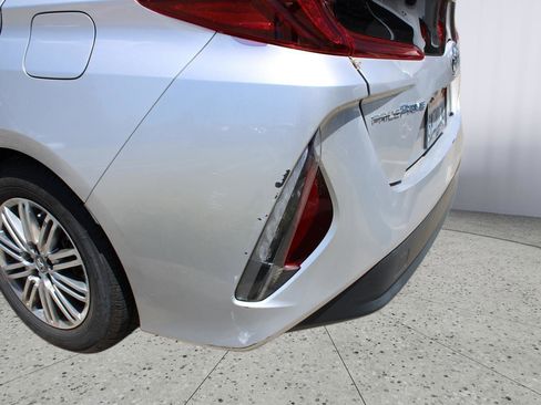 Used 2020 Toyota Prius Prime XLE FWD image 21