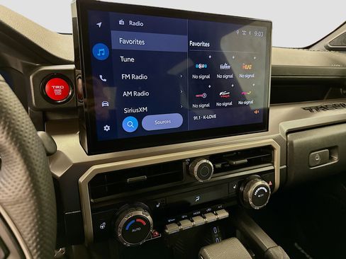 Used 2024 Toyota Tacoma TRD Sport w/ TRD Sport Upgrade Package image 26