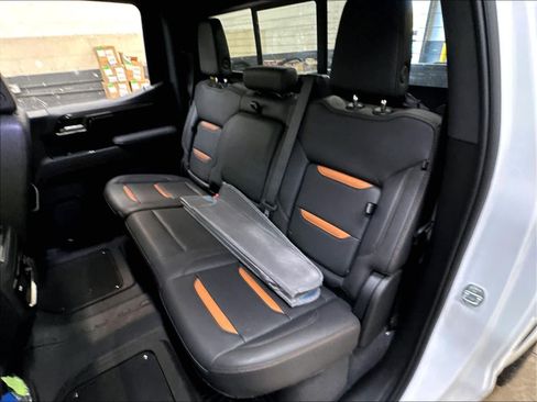 Used 2023 GMC Sierra 1500 AT4 w/ AT4 Premium Package AWD/4WD image 29