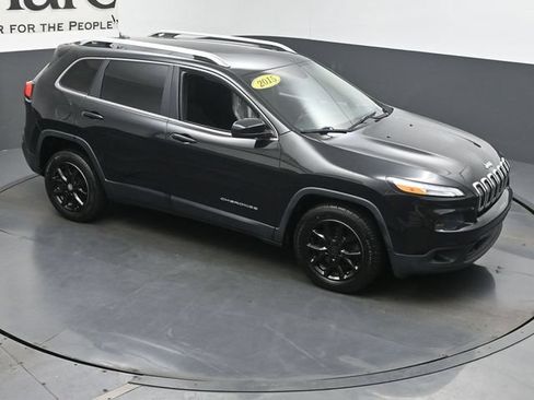 Used 2015 Jeep Cherokee Latitude w/ Cold Weather Group FWD image 37