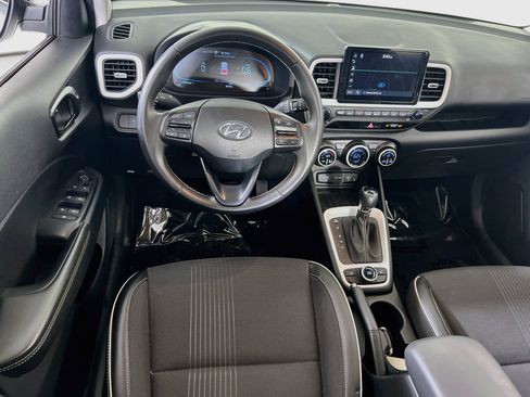 Used 2023 Hyundai Venue Limited FWD image 22