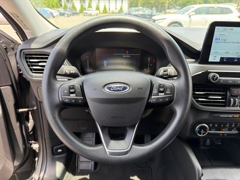 Used 2025 Ford Escape Active AWD/4WD image 15