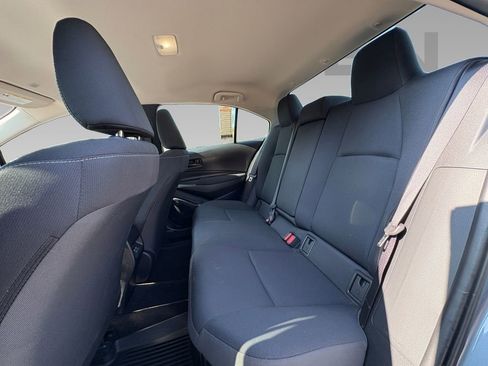 Used 2025 Toyota Corolla LE image 5