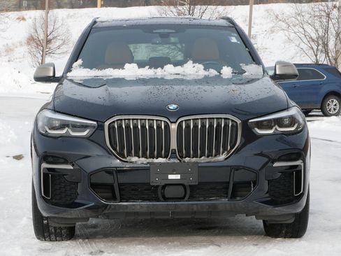 Used 2022 BMW X5 M50i image 2
