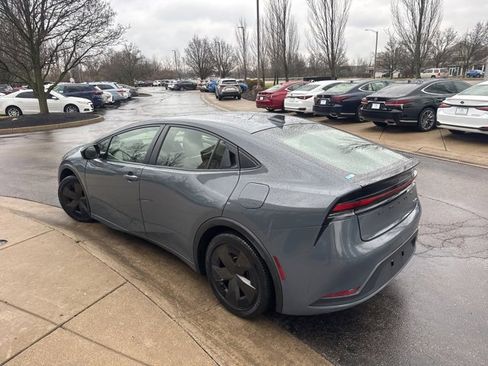 Used 2023 Toyota Prius LE image 5