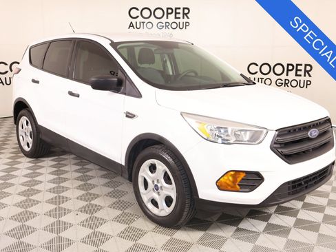 Used 2017 Ford Escape S FWD image 1