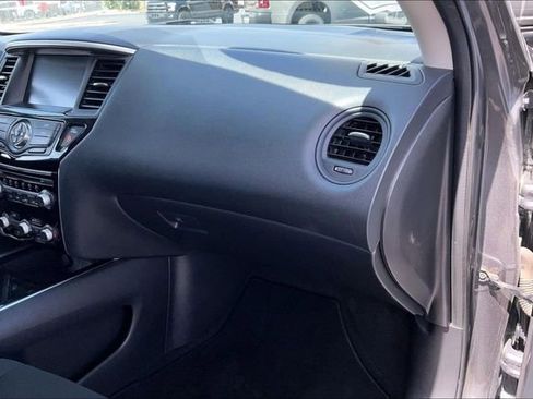 Used 2020 Nissan Pathfinder S AWD/4WD image 16
