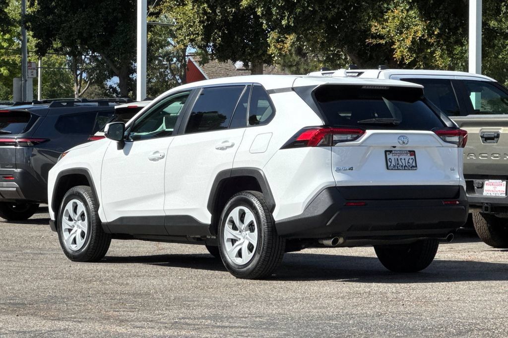 Certified 2023 Toyota RAV4 LE FWD image 5