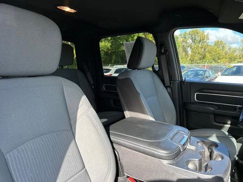 Used 2024 RAM 2500 Big Horn w/ Bed Utility Group image 32