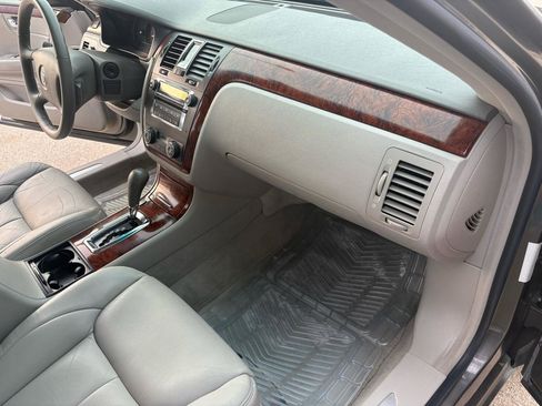 Used 2006 Cadillac DTS FWD image 33