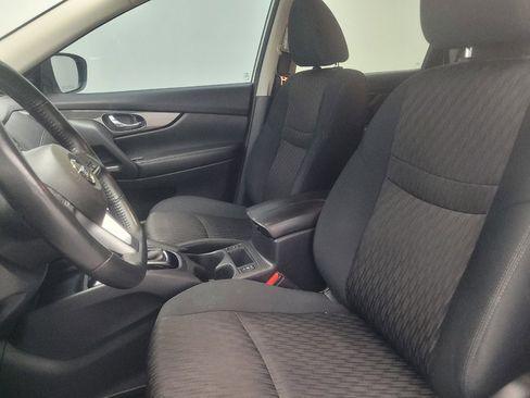 Used 2018 Nissan Rogue SV AWD/4WD image 17