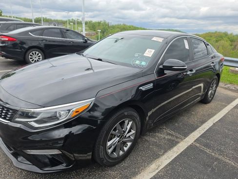 Certified 2019 Kia Optima LX FWD image 2
