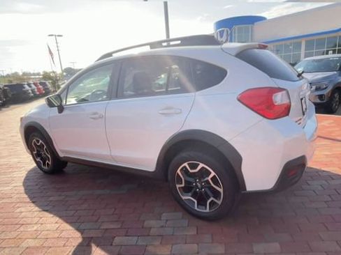 Used 2017 Subaru Crosstrek 2.0i Premium AWD/4WD image 7