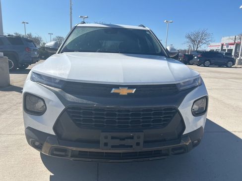 Used 2023 Chevrolet TrailBlazer ACTIV image 2