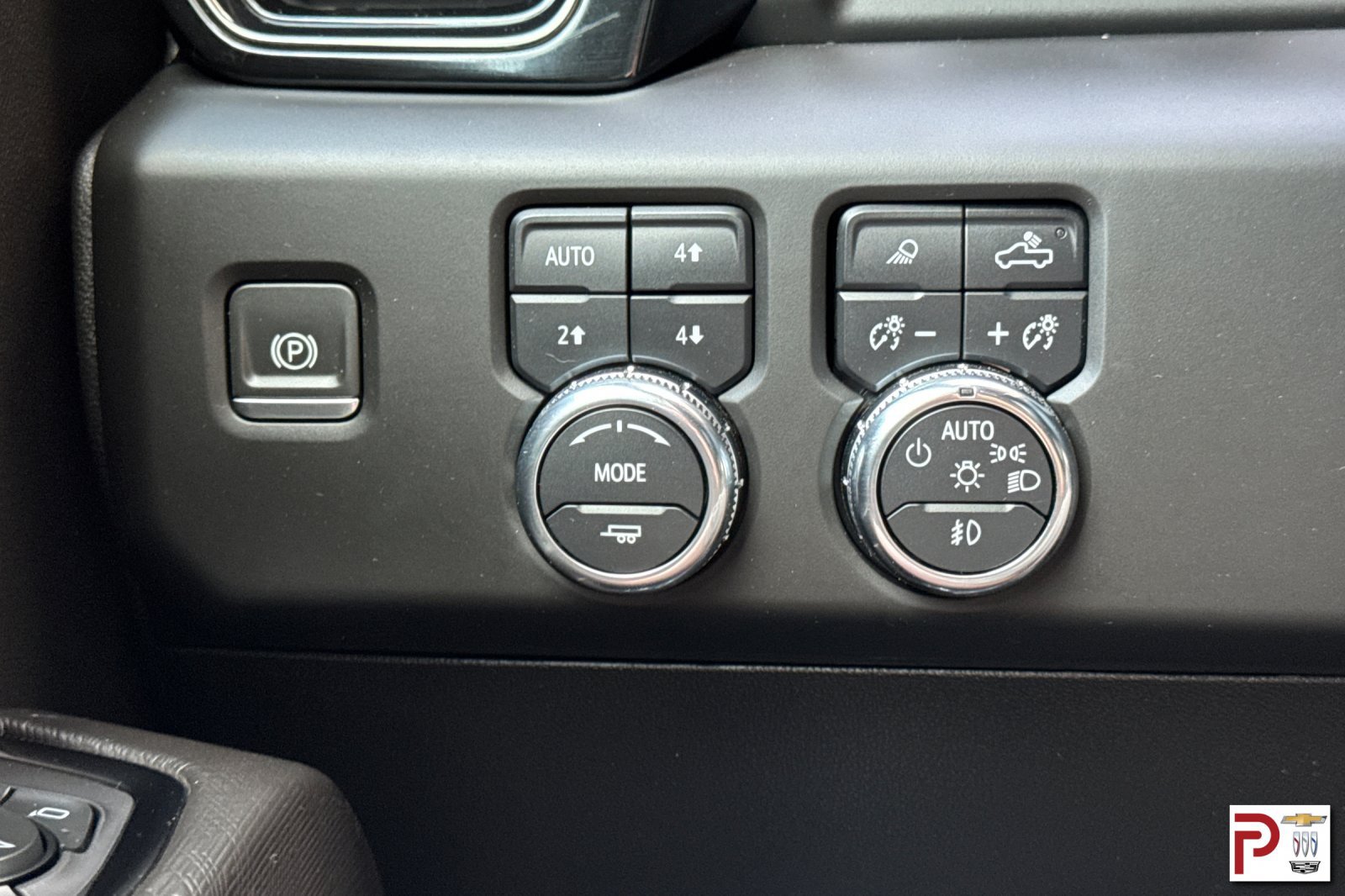 Certified 2024 GMC Sierra 2500 AT4X AWD/4WD image 32