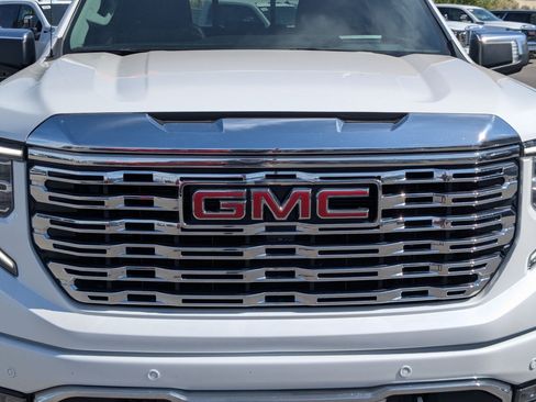 Certified 2023 GMC Sierra 1500 Denali w/ Denali Reserve Package AWD/4WD image 9