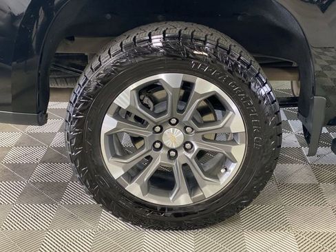 Certified 2024 Chevrolet Silverado 1500 High Country w/ Technology Package AWD/4WD image 39