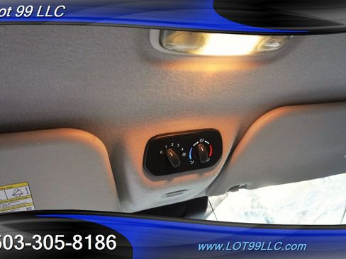 Used 2017 Ford Transit 150 XLT image 41