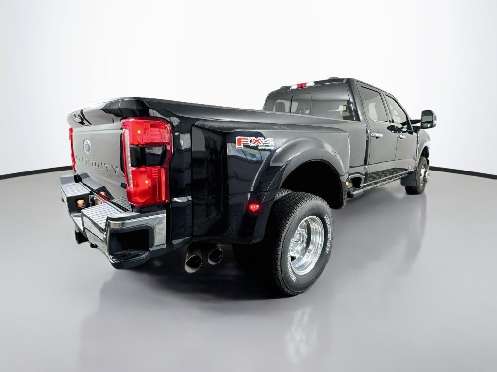 Used 2023 Ford F350 Lariat w/ Lariat Ultimate Package AWD/4WD image 6