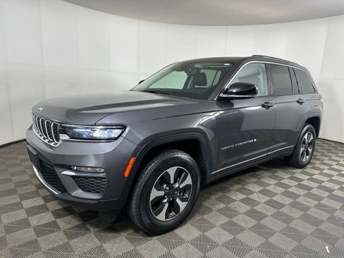 Used 2023 Jeep Grand Cherokee 4WD 4xe image 7