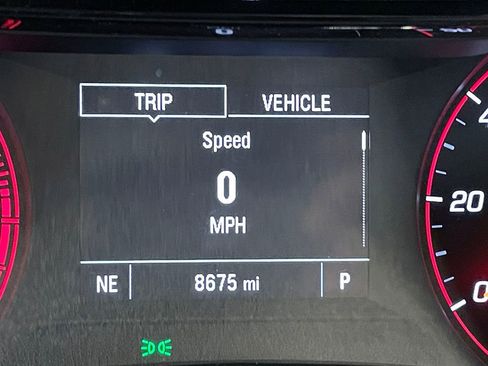 Used 2024 Chevrolet Trax RS FWD image 6