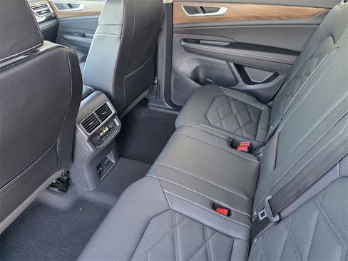 New 2026 Volkswagen Atlas SE image 19