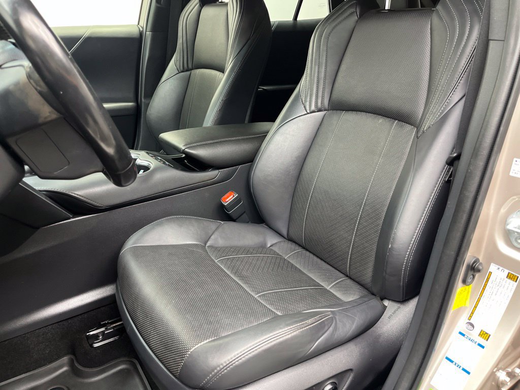 Used 2022 Toyota Venza Limited AWD/4WD image 19