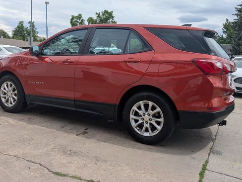 Used 2020 Chevrolet Equinox LS FWD image 6