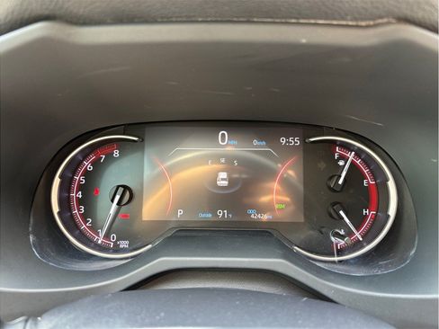 Used 2020 Toyota RAV4 Limited FWD image 26