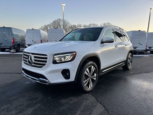 New 2026 Mercedes-Benz GLB 250 4MATIC image 3