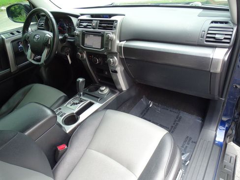 Used 2016 Toyota 4Runner SR5 Premium AWD/4WD image 28