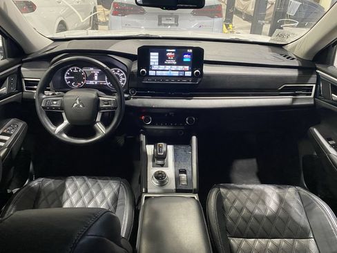 Used 2022 Mitsubishi Outlander SEL AWD/4WD image 2