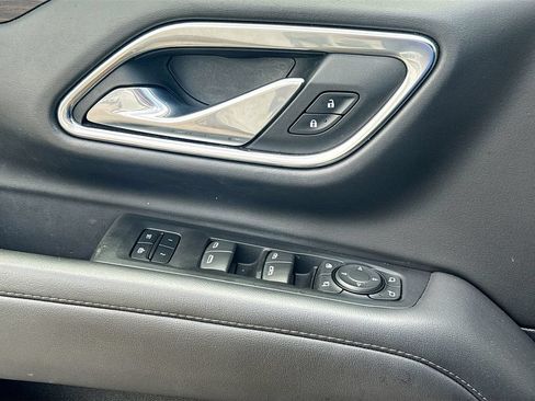Used 2023 Chevrolet Tahoe LT w/ Luxury Package RWD image 19