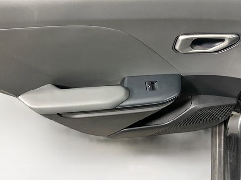 Used 2025 Kia K4 LXS image 25