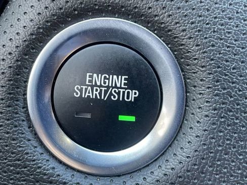 Used 2024 Cadillac XT5 Premium Luxury image 17