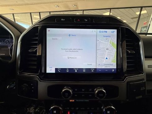 Used 2022 Ford F350 Lariat w/ Black Appearance Package image 21