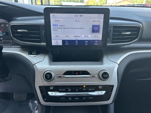 Used 2021 Ford Explorer XLT w/ Equipment Group 202A AWD/4WD image 20