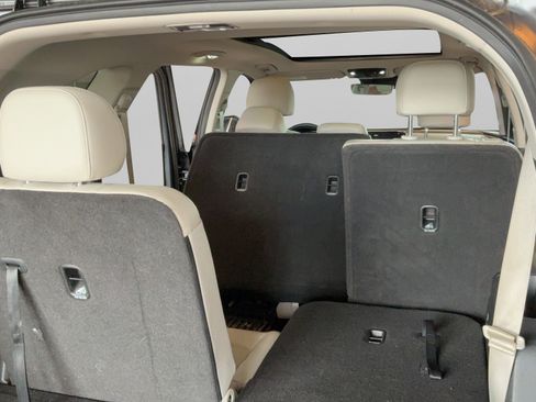 Used 2023 Kia Sorento S w/ Panoramic Sunroof Package AWD/4WD image 28