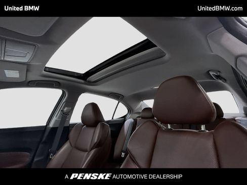 Used 2015 Acura TLX w/ Technology Package FWD image 12