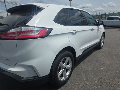 Used 2024 Ford Edge SE image 4