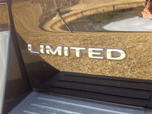 Certified 2024 Ford Expedition Limited image 42