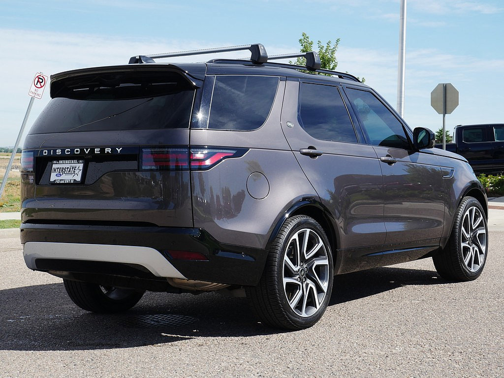 Used 2025 Land Rover Discovery Metropolitan Edition AWD/4WD image 5