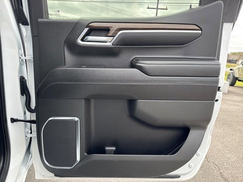 Used 2023 GMC Sierra 1500 Elevation image 17