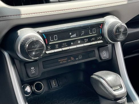 Used 2021 Toyota RAV4 XLE Premium FWD image 15