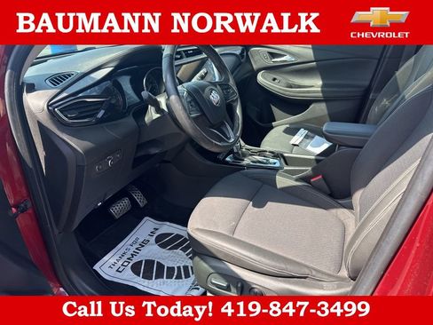 Used 2023 Buick Encore GX Select w/ Experience Buick Package FWD image 9